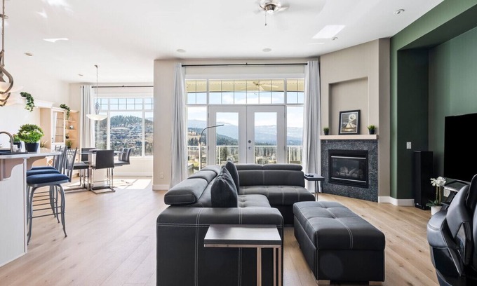 Black Mountain House | Vrbo Property