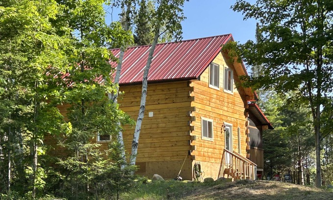 North Frontenac House | Vrbo Property