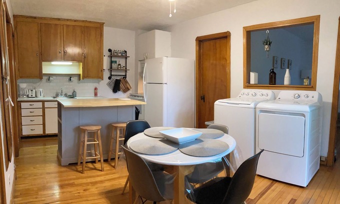 Sherbrooke Apartment | Vrbo Property