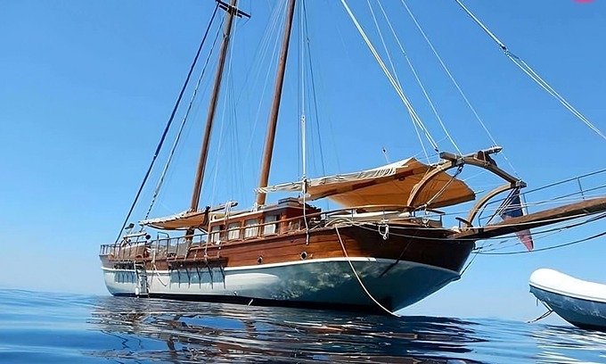 Magazzeno Boat Rental | Vrbo Property