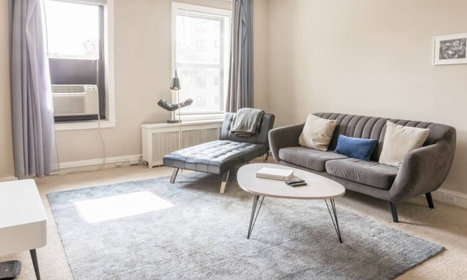 East Hyde Park Apartment | Vrbo Property