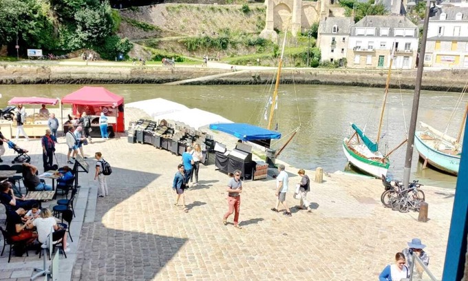 Auray Apartment | Vue Exceptionnelle : 2 Pièces sur le Port de St-goustan