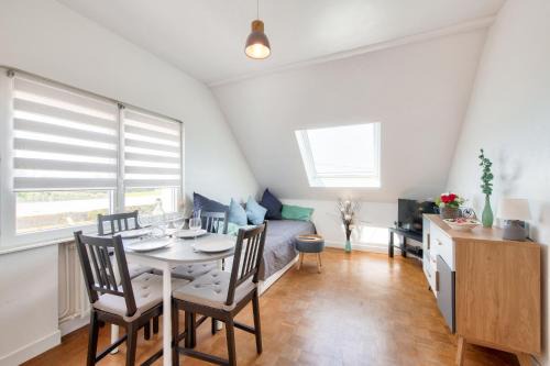 Plouneour-Brignogan-Plages Apartment | Vue mer - 100m de la plage - 4 adultes 1 enfants
