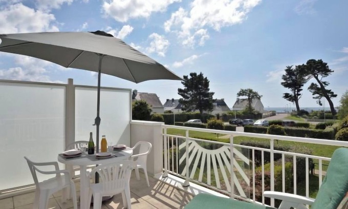 Sarzeau Apartment | Vue mer et Calme by Interhome