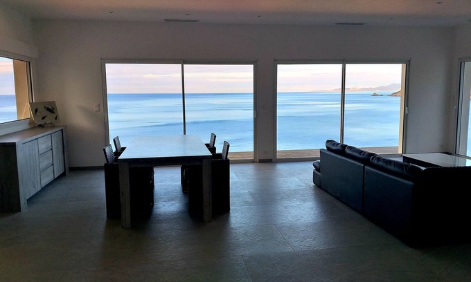 Villanova House | Vue mer Exceptionnelle, Piscine, Jacuzzi, Proche D'ajaccio
