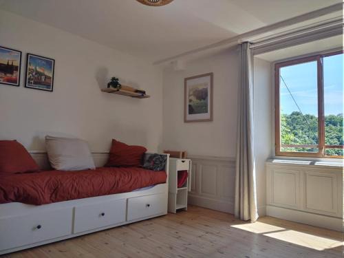 Thiers Apartment | Vue Volcans Studio de Charme Thiers Centre