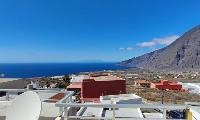 Tigaday Apartment | VV Olivia Sea and Volcano View