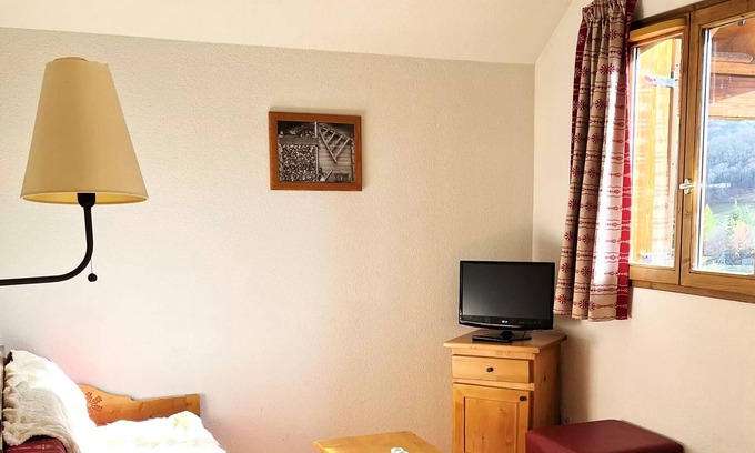 Albiez-le-Vieux Apartment | VVF Albiez-Montrond Maurienne - 2 Room Apartment for 6 People + 1 Baby