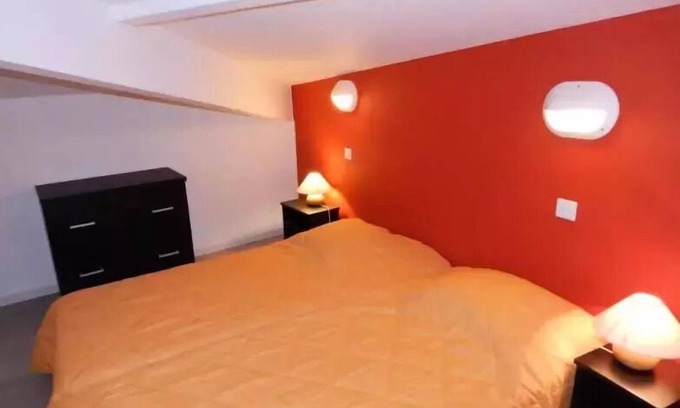 Lussan Apartment | VVF Gers Gascony - 3 Rooms 7 People 1 baby