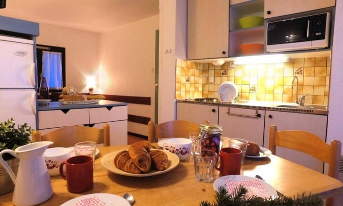 Saint-Leger-les-Melezes Apartment | VVF Les Écrins Saint-Léger-les-Mélèzes - 2 Rooms 4 People 1 baby Garden level