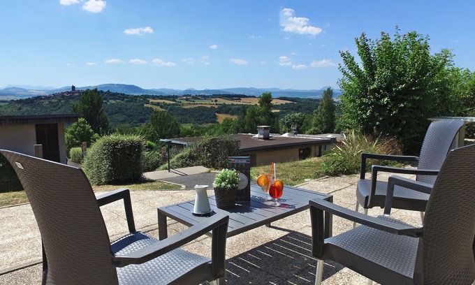 Parent Hotel | VVF Montpeyroux Auvergne, Parent