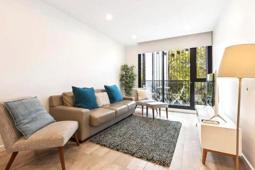 North Melbourne Apartment | Vyra at Arden Park - Minutes to Dining Shops and CBD