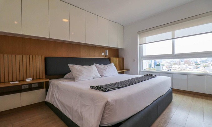 San Antonio Apartment | w* | Astonishing 3BR with Balcony in Miraflores