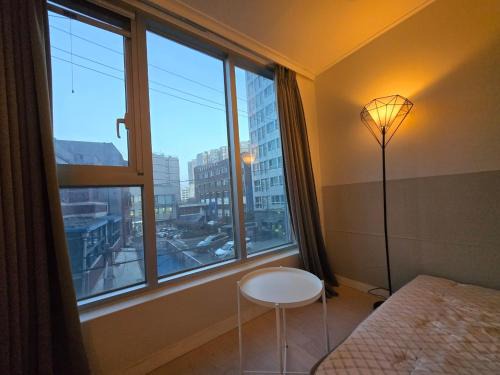 Sungin-dong Apartment | W House 201