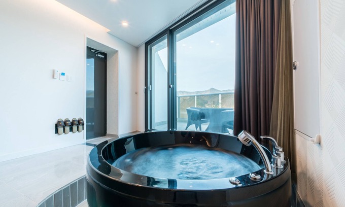 Gapyeong Hotel | W Jiwoo Resort