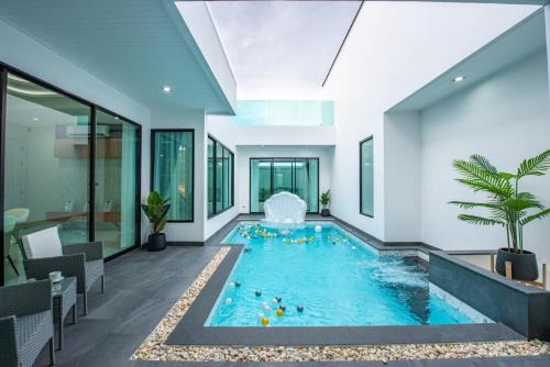 Huai Yai Villa | Wada La Mer Villa Pattaya - Private Pool