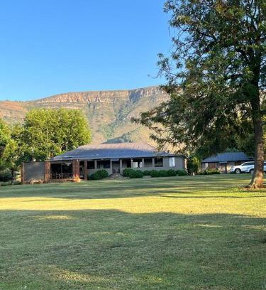 Emakhazeni Apartment | Wagenbietjieshoek Wilgekraal Farmhouse