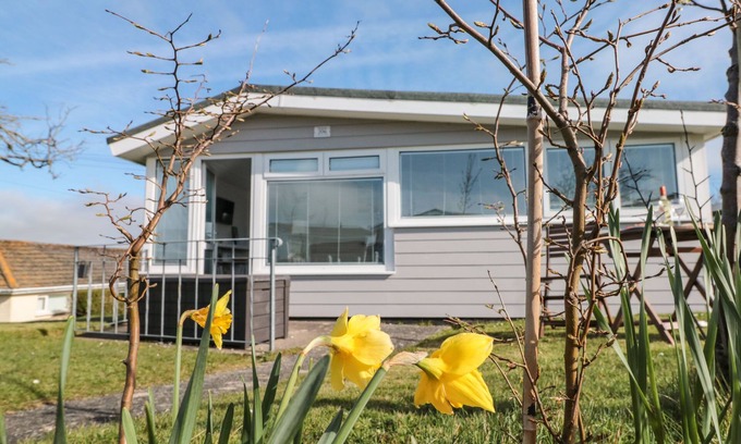 Dartmouth Cottage | WAGTAILS, pet friendly, with a garden in Dartmouth