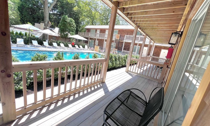 Wainscott Woods Hotel | Wainscott Woods Retreat