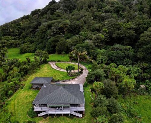 Opononi House | Waiotemarama Falls Lodge