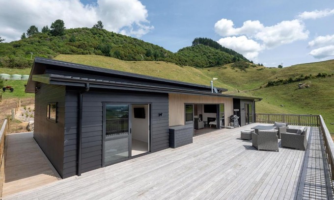 North Island House | Waipamu Lodge - Whakamaru Holiday Home