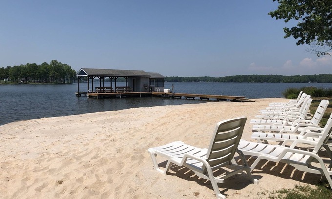 Bumpass House | Wake & Lake: Your Relaxing Lakefront Retreat on the Private Side of Lake Anna