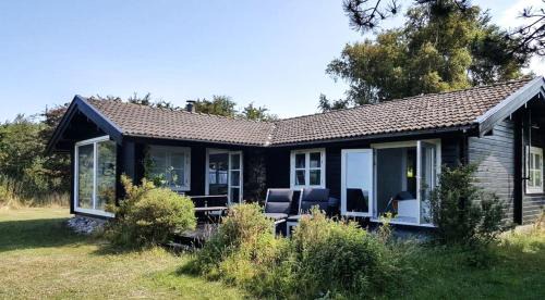 Sklskr House | Wake Up With Water Views From Omø