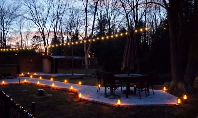 Isaacs Glen Cottage | Walden Stays - Lakeside 3BR w/WiFi, A/C, DW, Games Rm & Hot Tub!