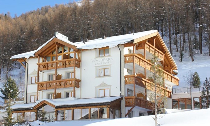Ravaisch Hotel | Waldpark Hotel Garni
