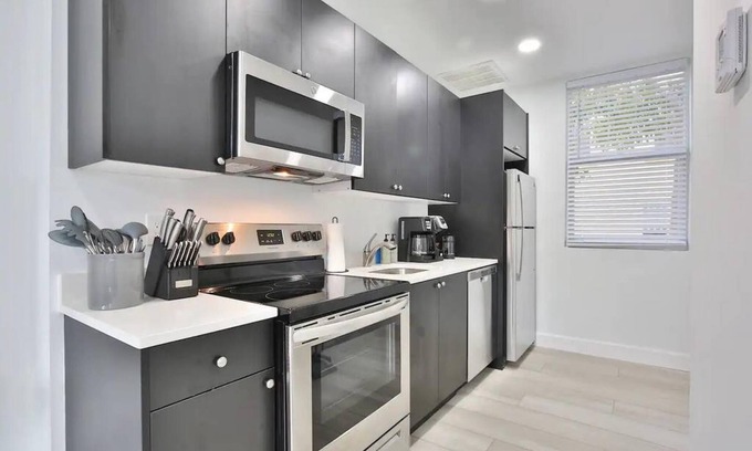 Gillespie Park House | Walk Downtown Work Relax Modern Pet Welcome