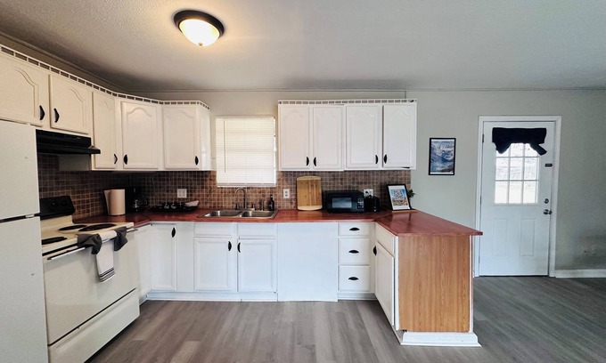 Bossier City House | Walk in a Park