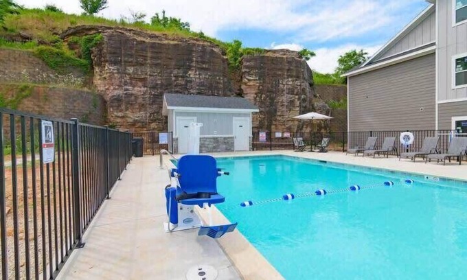 Branson Condo | Walk-In Hillside Condo with Breathtaking View!