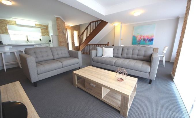 South West Rocks Apartment | Walk out your door and you are at the beach, take the kids fishing in the.