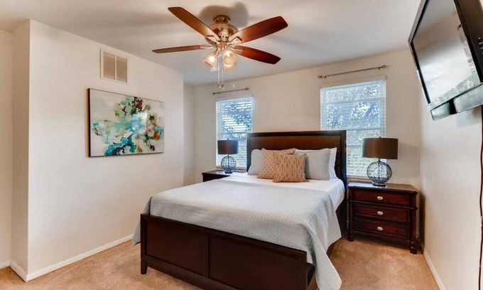 Downtown Baltimore House | Walk Score 93 + Comfy beds + Youtube TV
