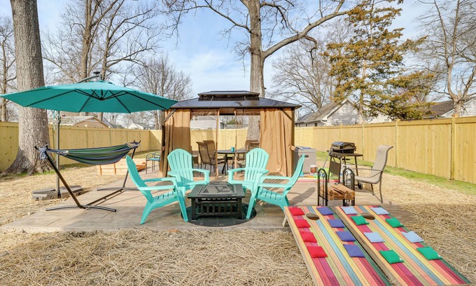Colonial Beach House | Walk to Bay: Home w/Fenced Yard in Colonial Beach