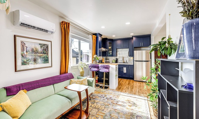 Anacortes Apartment | Walk to Beach: Historic Downtown Anacortes Studio