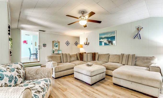 Fort Walton Beach House | Walk to Beach: Fort Walton Coastal Retreat