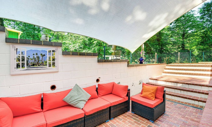 Lake Barcroft Apartment | Walk to Beaches: Family Lake Barcroft Retreat!