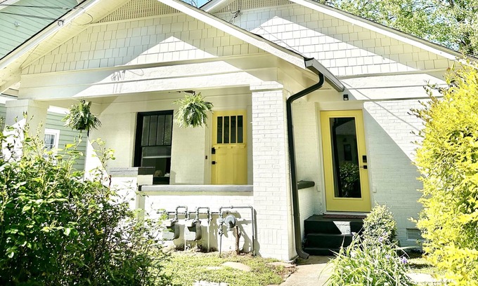 Midtown House | WALK to Beltline, Piedmont, Ponce City Market, VaHi, Midtown! LOCATION!