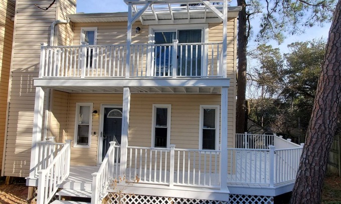 Northwest Condo | Walk to Chic's Beach, restaurants and Brock Center in Ocean Park area ❤️⛱❤️