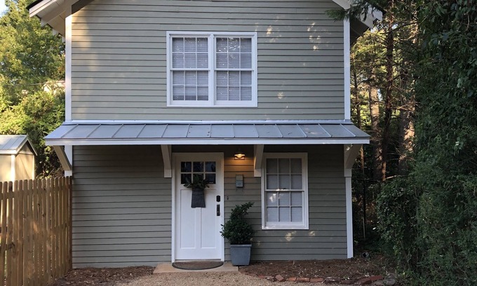 Athens House | Walk to Everything from the 5 Points Carriage House!