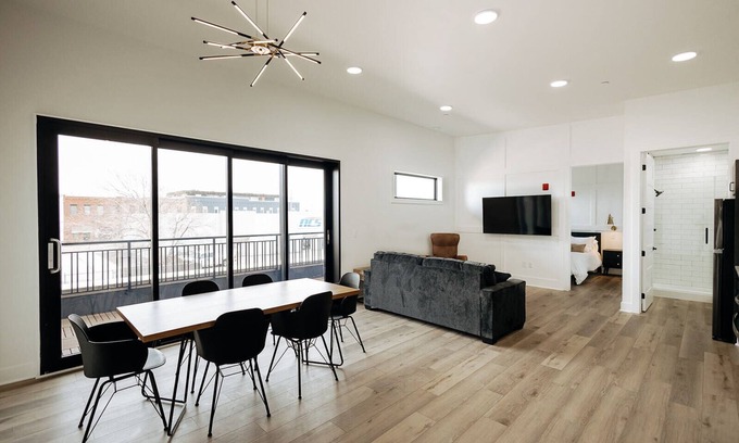 Downtown Wichita Apartment | Walk To Intrust Bank Arena! Modern Loft W/Balcony