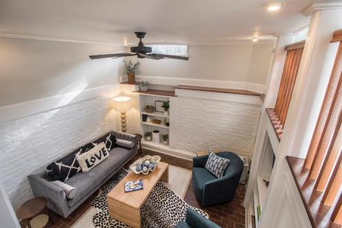 Historic District - North Apartment | Walk to it All in Downtown, Double King Beds