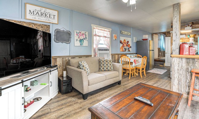 Buchanan Dam Cottage | Walk to Lake Buchanan: Cottage Near Wineries!