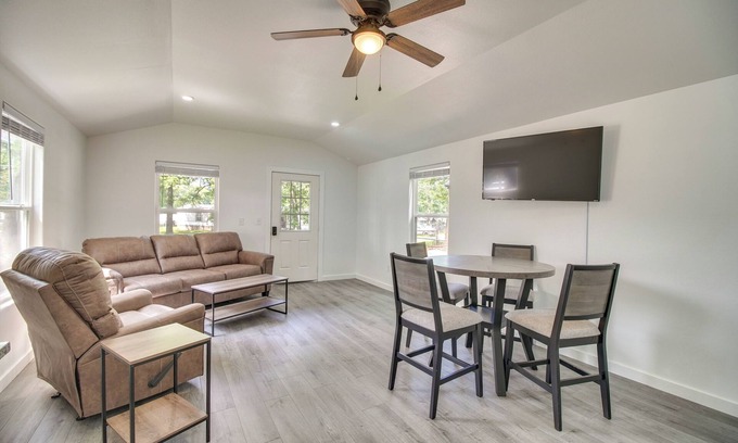 Grove Cabin | Walk to Lake: Cozy Grove Cabin w/Fire Pit