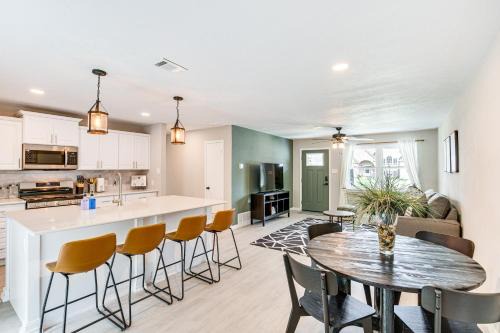 Little Elm House | Walk to Lewisville Lake Dog-Friendly Texas Home
