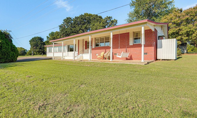 Kingston House | Walk to Marina: Family Home w/Yard in Kingston