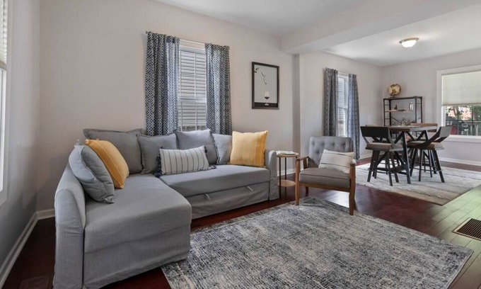 Weinland Park House | WALK TO OSU! 3 Bed/2.5 Bath Home just off campus!