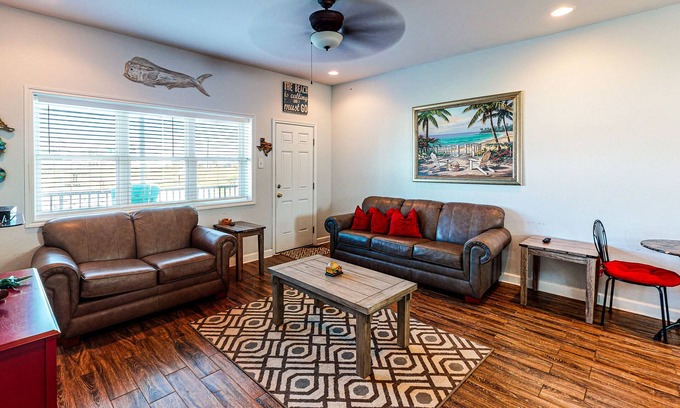 Sand Point Condo | Walk to Sandfest, Shared Pools, Boardwalk to Beach
