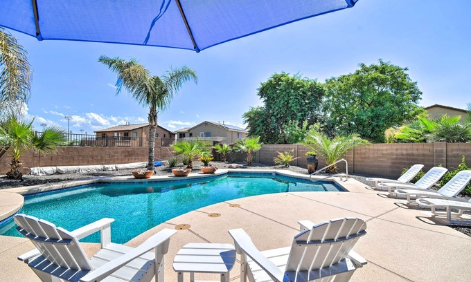 Orchards House | Walk to Surprise Stadium: Villa w/Covered Patio!